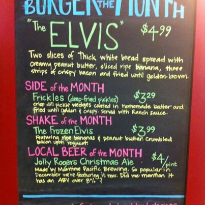 Снимок сделан в Blue Moon Burgers Fremont пользователем Kathy G. 1/6/2011