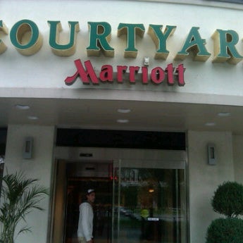 9/18/2011にLaurenがCourtyard by Marriott Washington Embassy Rowで撮った写真