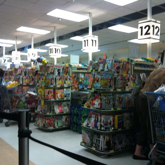 luke afb commissary hours of operation