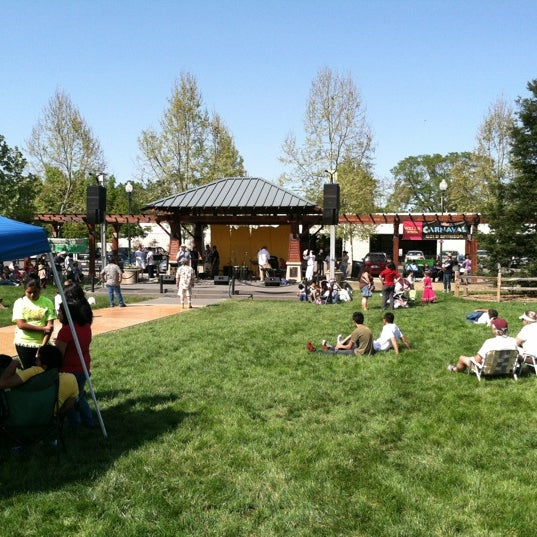 Windsor Town Green Plaza