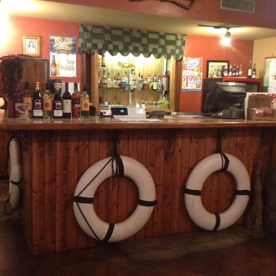 Heads and Tails Seafood 2070 Silverside Dr