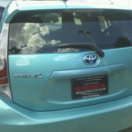 Foto scattata a Hendrick Toyota of North Charleston da Laurel L. il 5/10/2012