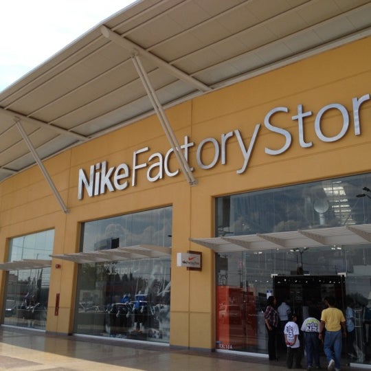 nike factory store plaza aeropuerto