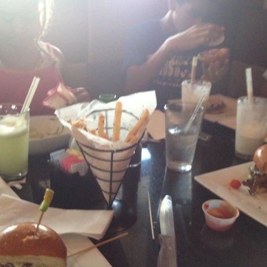 7/16/2012にGerald e.がThe Burger Palaceで撮った写真