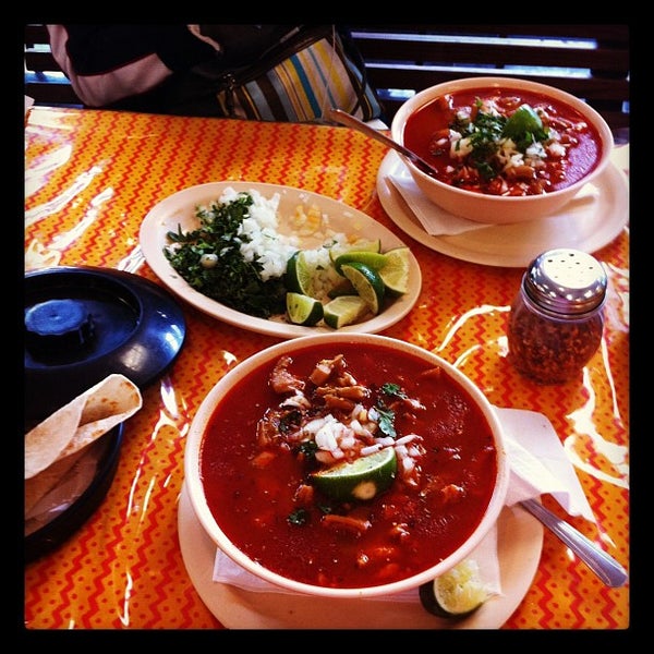 Los Burritos Tapatios Mexican Restaurant in Westmont