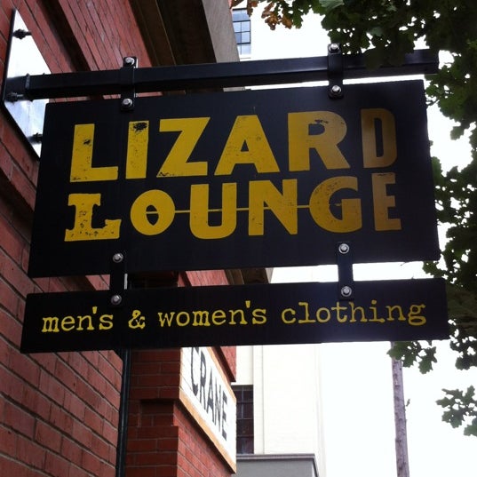 Foto tirada no(a) Lizard Lounge por JHA 3. em 7/3/2012
