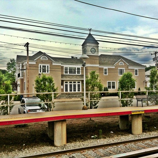 Photos at LIRR East Williston Station Hillside & Pennsylvania Ave