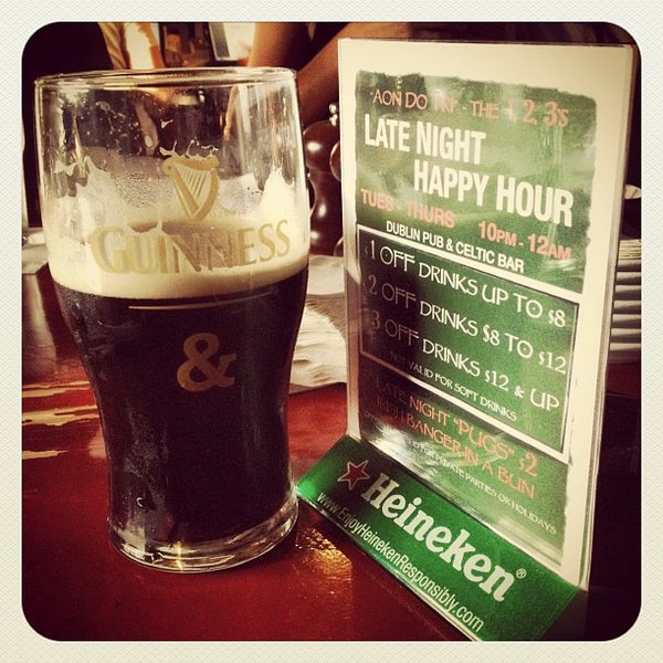 Снимок сделан в Muldoon&#39;s Irish Pub пользователем Captain 9/8/2012
