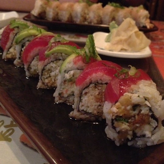 Foto diambil di Yummy Grill &amp; Sushi oleh The Mermaid🌺 pada 2/27/2012