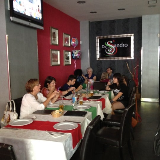 Das Foto wurde bei Pizzería Restaurante Da Sandro von Rafael M. am 6/30/2012 aufgenommen