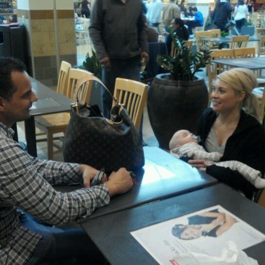 3/3/2012にMary G.がCapital Mallで撮った写真