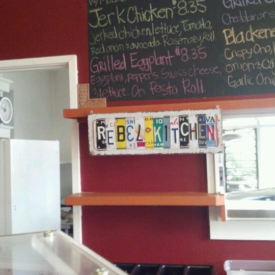 Das Foto wurde bei Rebel Kitchen von Britna K. am 6/11/2012 aufgenommen