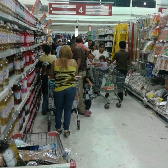 Hipermercado Bicentenario 5 tips de 177 visitantes