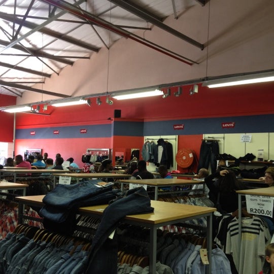 Levi's Factory Outlet - Woodmead Value Mart