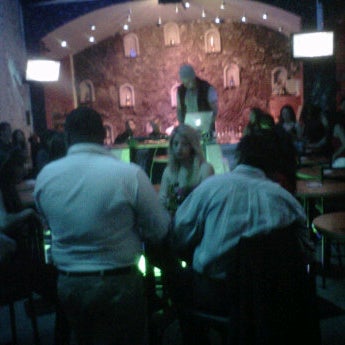 Foto tomada en La Condesa Bar &amp; Club  por George M. el 7/19/2012