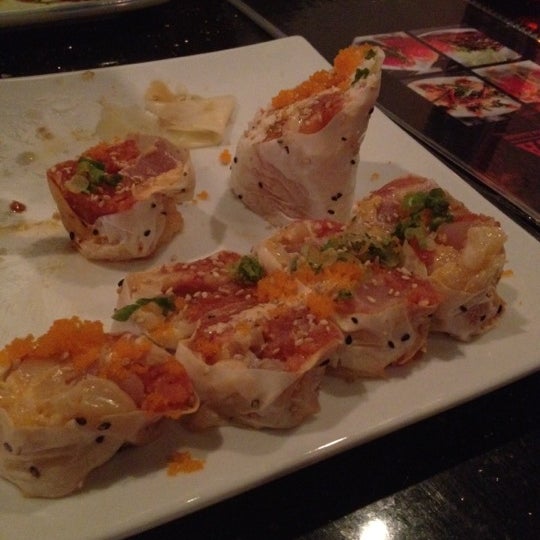 Foto diambil di Kura Sushi oleh Kris R. pada 3/1/2012