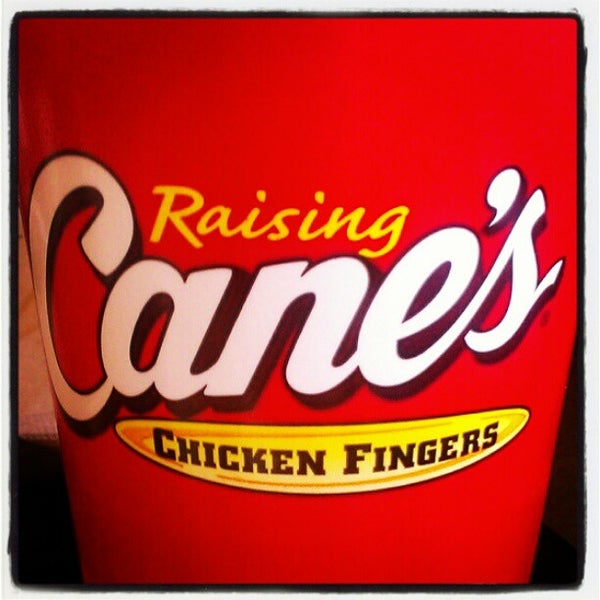 Photo prise au Raising Cane&#39;s Chicken Fingers par Ryan P. le4/22/2012