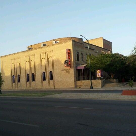 Foto tirada no(a) Magik Theatre por Ron F. em 7/29/2012