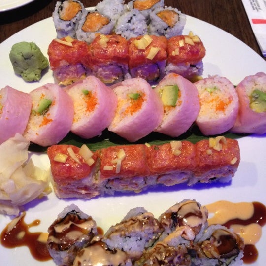 Foto diambil di Kumo Sushi oleh Cindy M. pada 8/10/2012