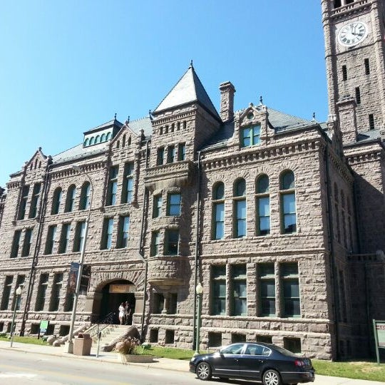 Foto tirada no(a) Old Courthouse Museum por Scott N. em 8/18/2012
