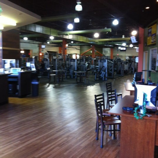 3/10/2012にSteve S.がGold&#39;s Gymで撮った写真