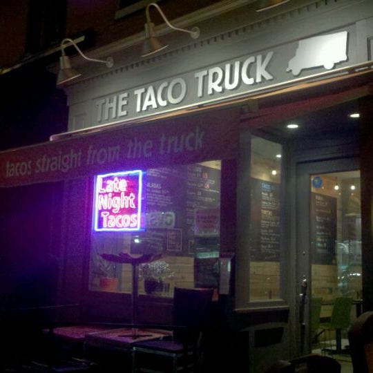 8/12/2012にJillian C.がThe Taco Truck Storeで撮った写真