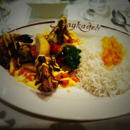 รูปภาพถ่ายที่ Maykadeh Persian Cuisine โดย Jason L. เมื่อ 6/5/2012