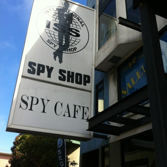 Foto scattata a International Spy Shop da Mike H. il 8/30/2012