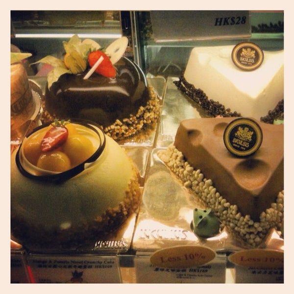 Saint Honore Cake