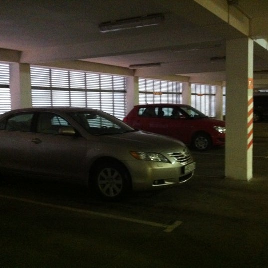 листовка реализация машиномест. русские парковки. гостевой паркинг. наташи ковшовой 20 гараж. внуково многоуровневый паркинг аэропорт.