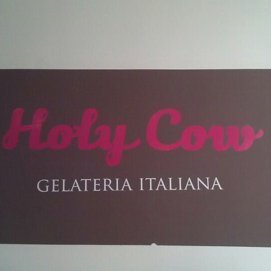Photo taken at Holy Cow Gelateria Italiana by Daniel P. on 9/13/2012