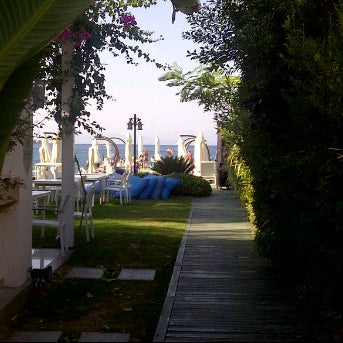 รูปภาพถ่ายที่ The Marmara Bodrum Beach Club โดย Sercan Y. เมื่อ 9/3/2012