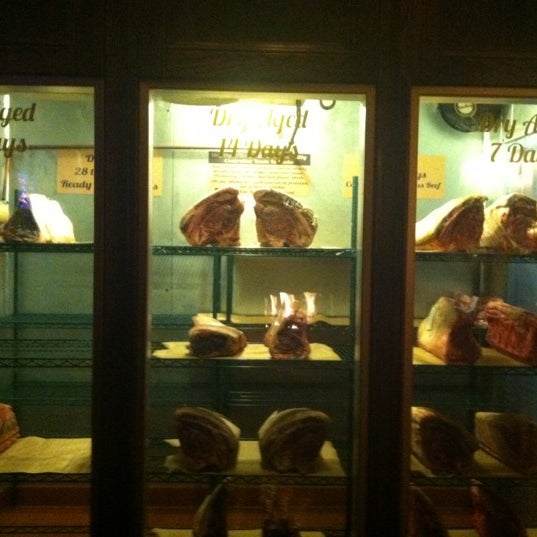 2/20/2012 tarihinde Stephanieziyaretçi tarafından Vail Ranch Steak House'de çekilen fotoğraf
