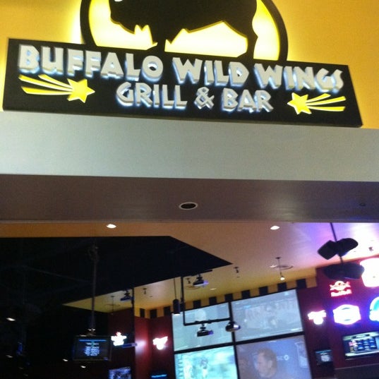 Buffalo Wild Wings 4640 Palisades Center Dr