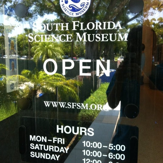 Foto tomada en South Florida Science Center and Aquarium  por Brian D. el 6/28/2012