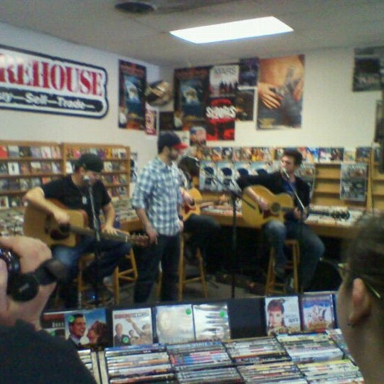 CD Warehouse San Luis, MO