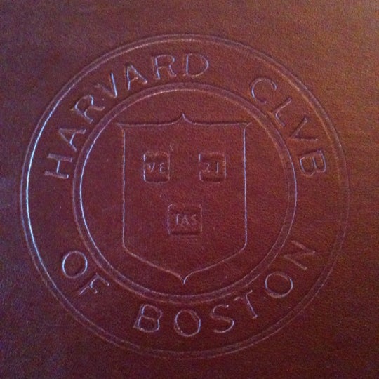 Foto scattata a Downtown Harvard Club of Boston da Jimmy L. il 4/20/2012