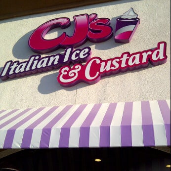 5/21/2012 tarihinde Genysel E.ziyaretçi tarafından CJs Italian Ice &amp; Custard'de çekilen fotoğraf
