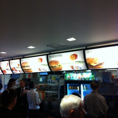 7/19/2012 tarihinde Dennisziyaretçi tarafından McDonald&#39;s'de çekilen fotoğraf