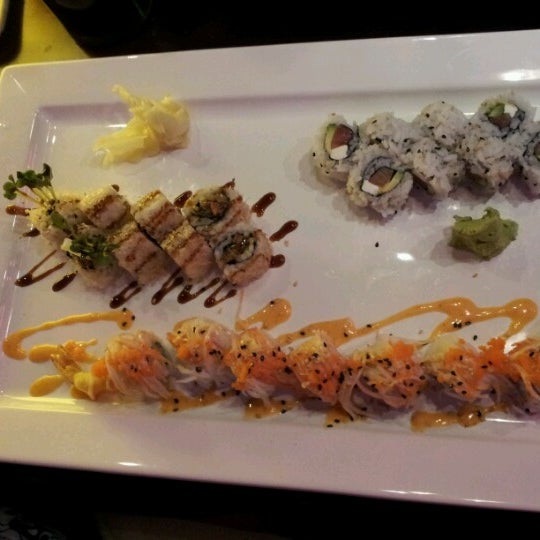 7/8/2012에 Enrique E.님이 Umi Sushi Bar &amp; Grill에서 찍은 사진