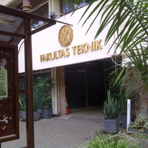 Gedung L Kampus A Unj College Classroom In Jakarta