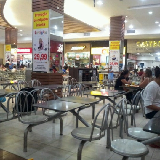 Photo taken at Araguaia Shopping by Ângelo Roosevelt M. on 8/3/2012