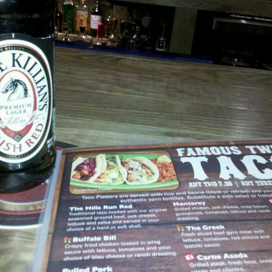 2/27/2012 tarihinde Raymond F.ziyaretçi tarafından Twisted Taco'de çekilen fotoğraf
