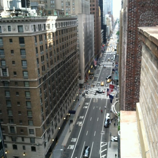 Das Foto wurde bei Henry&#39;s Roof Top Bar - @RSHotel von Helena M. am 6/5/2012 aufgenommen