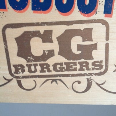 Foto tomada en CG Burgers  por George H. el 8/23/2012