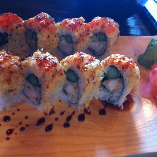 6/6/2012 tarihinde Jec D.ziyaretçi tarafından Sakura Restaurant &amp; Sushi Bar'de çekilen fotoğraf