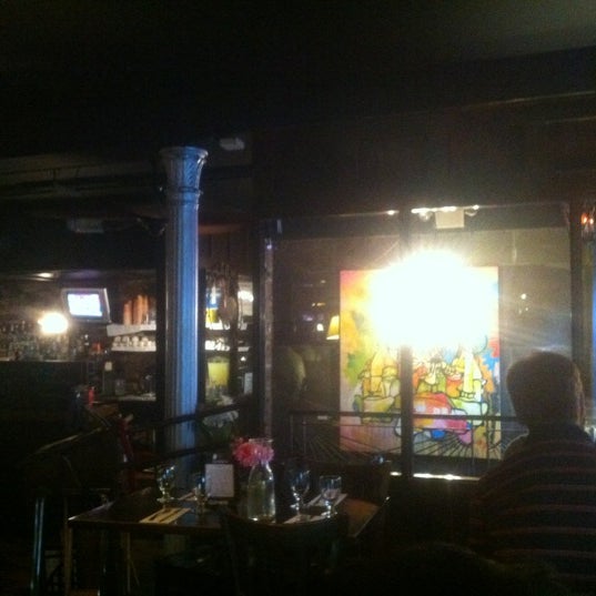 Снимок сделан в Water Street Restaurant and Lounge пользователем Nani W. 8/27/2012