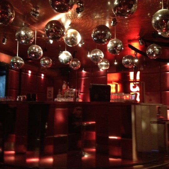 8/9/2012 tarihinde Sheryl T.ziyaretçi tarafından supperclub san francisco'de çekilen fotoğraf