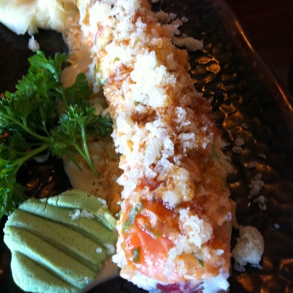 Foto scattata a Fuji Sushi da Simon Y. il 7/20/2012