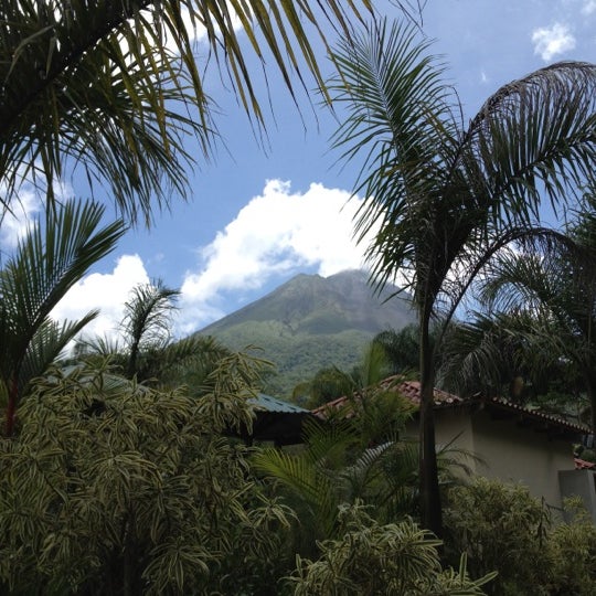 รูปภาพถ่ายที่ Paradise Hot Springs Resort โดย Gustavo S. เมื่อ 4/6/2012